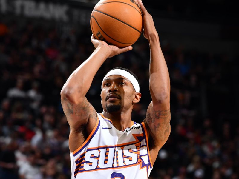 PHOENIX, AZ - OCTOBER 11: Bradley Beal #3 of the Phoenix Suns shoots a free throw during the game against the Detroit Pistons during a NBA preseason game on October 11, 2024 at Footprint Center in Phoenix, Arizona. NOTE TO USER: User expressly acknowledges and agrees that, by downloading and or using this photograph, user is consenting to the terms and conditions of the Getty Images License Agreement. Mandatory Copyright Notice: Copyright 2024 NBAE (Photo by Barry Gossage/NBAE via Getty Images)