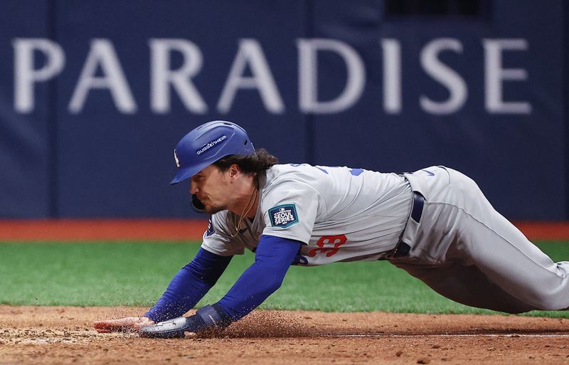 [US, Mexico & Canada customers only] March 20, 2024; Seoul, SOUTH KOREA;  Los Angeles Dodgers player James Outman scores a runa gainst the San Diego Padres during a MLB regular season Seoul Series game at Gocheok Sky Dome. Mandatory Credit: Kim Hong-Ji/Reuters via USA TODAY Sports