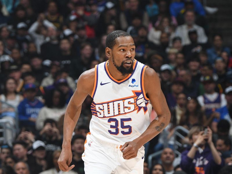 LOS ANGELES, CA - JANUARY 8: Kevin Durant #35 of the Phoenix Suns looks on during the game against the LA Clippers on January 8, 2024 at Crypto.Com Arena in Los Angeles, California. NOTE TO USER: User expressly acknowledges and agrees that, by downloading and/or using this Photograph, user is consenting to the terms and conditions of the Getty Images License Agreement. Mandatory Copyright Notice: Copyright 2024 NBAE (Photo by Andrew D. Bernstein/NBAE via Getty Images)