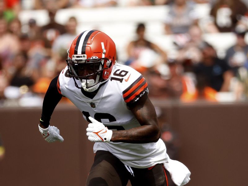 Cleveland Browns wide receiver Javon Wims (16) runs up the field during an NFL preseason football game against the Philadelphia Eagles, Sunday, Aug. 21, 2022, in Cleveland. (AP Photo/Kirk Irwin)