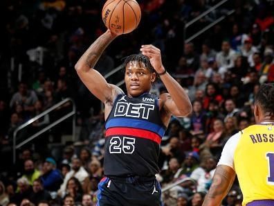 DETROIT, MI - NOVEMBER 29:  Marcus Sasser #25 of the Detroit Pistons passes the ball during the game against the Los Angeles Lakers on November 29, 2023 at Little Caesars Arena in Detroit, Michigan. NOTE TO USER: User expressly acknowledges and agrees that, by downloading and/or using this photograph, User is consenting to the terms and conditions of the Getty Images License Agreement. Mandatory Copyright Notice: Copyright 2023 NBAE (Photo by Brian Sevald/NBAE via Getty Images)