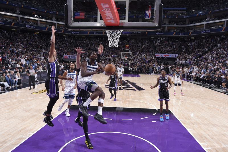 SACRAMENTO, CA - OCTOBER 24: Anthony Edwards #5 of the Minnesota Timberwolves drives to the basket during the game against the Sacramento Kings on October 24, 2024 at Golden 1 Center in Sacramento, California. NOTE TO USER: User expressly acknowledges and agrees that, by downloading and or using this Photograph, user is consenting to the terms and conditions of the Getty Images License Agreement. Mandatory Copyright Notice: Copyright 2024 NBAE (Photo by Rocky Widner/NBAE via Getty Images)