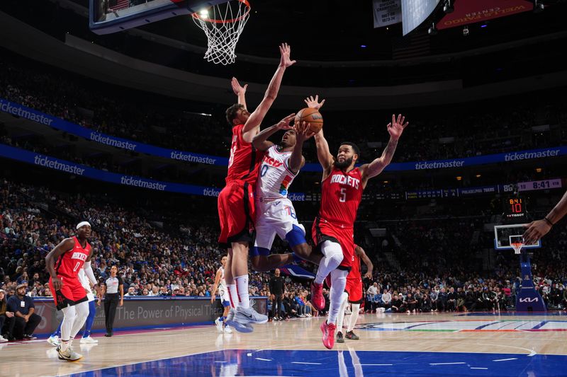 PHILADELPHIA, PA - NOVEMBER 27: Tyrese Maxey #0 of the Philadelphia 76ers drives to the basket during the game against the Houston Rockets on November 27, 2024 at the Wells Fargo Center in Philadelphia, Pennsylvania NOTE TO USER: User expressly acknowledges and agrees that, by downloading and/or using this Photograph, user is consenting to the terms and conditions of the Getty Images License Agreement. Mandatory Copyright Notice: Copyright 2024 NBAE (Photo by Jesse D. Garrabrant/NBAE via Getty Images)