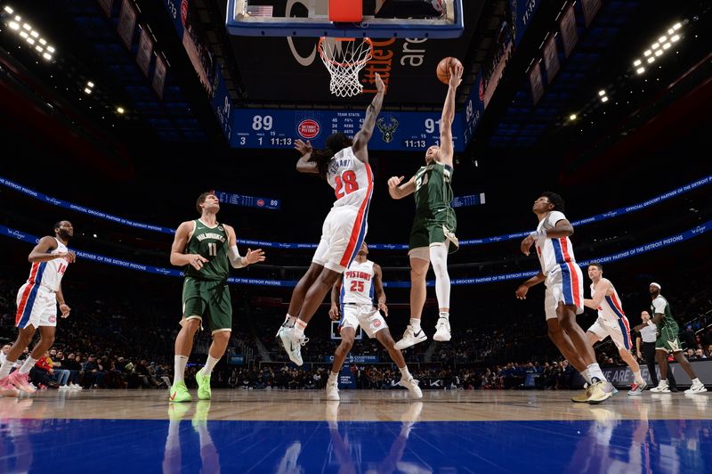 DETROIT, MI - JANUARY 22: Pat Connaughton #24 of the Milwaukee Bucks drives to the basket during the game against the Detroit Pistons on January 22, 2024 at Little Caesars Arena in Detroit, Michigan. NOTE TO USER: User expressly acknowledges and agrees that, by downloading and/or using this photograph, User is consenting to the terms and conditions of the Getty Images License Agreement. Mandatory Copyright Notice: Copyright 2024 NBAE (Photo by Chris Schwegler/NBAE via Getty Images)