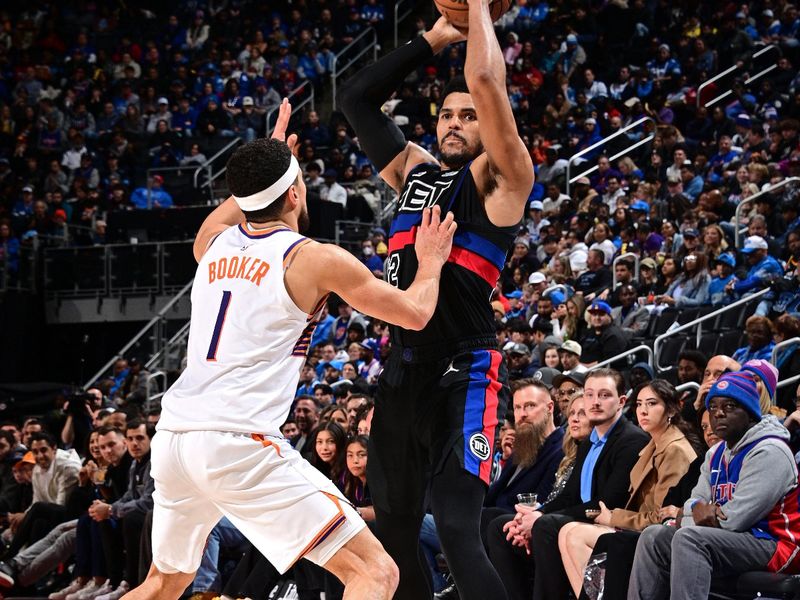 DETROIT, MI - JANUARY 18: Tobias Harris #12 of the Detroit Pistons looks to pass the ball during the game against the Phoenix Suns on January 18, 2025 at Little Caesars Arena in Detroit, Michigan. NOTE TO USER: User expressly acknowledges and agrees that, by downloading and/or using this photograph, User is consenting to the terms and conditions of the Getty Images License Agreement. Mandatory Copyright Notice: Copyright 2025 NBAE (Photo by Chris Schwegler/NBAE via Getty Images)