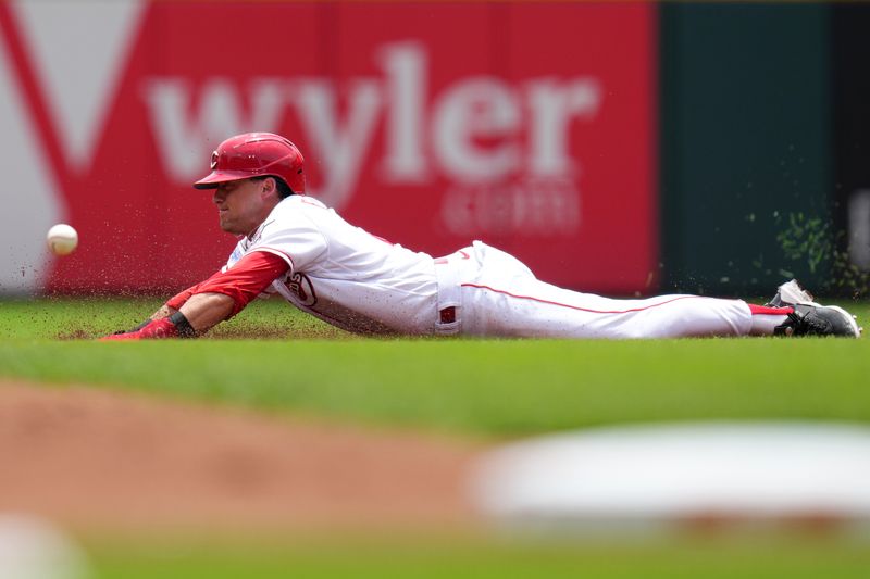 Jun 25, 2023; Cincinnati, Ohio, USA; Cincinnati Reds center fielder TJ Friedl (29) steals second base in the first inning of a baseball game against the Atlanta Braves at Great American Ball Park. Mandatory Credit: Kareem Elgazzar-USA TODAY Sports