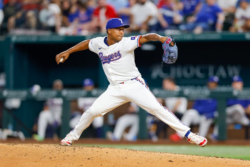 Sep 21, 2024; Arlington, Texas, USA; Texas Rangers pitcher José Leclerc (25) delivers a pitch during the sixth inning against the Seattle Mariners at Globe Life Field. Mandatory Credit: Andrew Dieb-Imagn Images