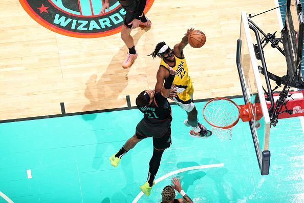 WASHINGTON, DC -? DECEMBER 15:  Isaiah Jackson #22 of the Indiana Pacers drives to the basket during the game against the Washington Wizards on December 15, 2023 at Capital One Arena in Washington, DC. NOTE TO USER: User expressly acknowledges and agrees that, by downloading and or using this Photograph, user is consenting to the terms and conditions of the Getty Images License Agreement. Mandatory Copyright Notice: Copyright 2023 NBAE (Photo by Stephen Gosling/NBAE via Getty Images)