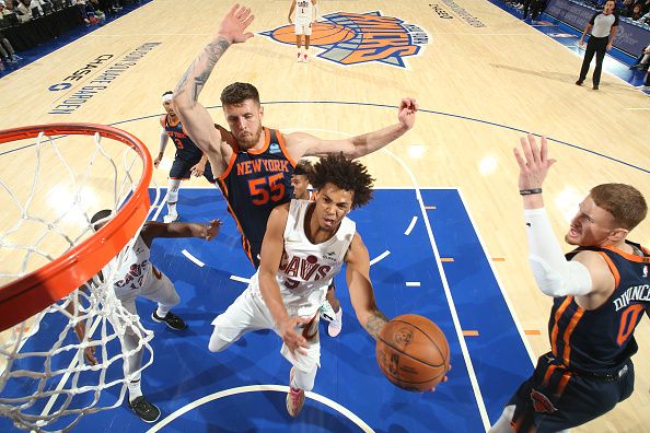 NEW YORK, NY - NOVEMBER 1: Craig Porter #9 of the Cleveland Cavaliers shoots the ball during the game against the New York Knicks on November 1, 2023 at Madison Square Garden in New York City, New York.  NOTE TO USER: User expressly acknowledges and agrees that, by downloading and or using this photograph, User is consenting to the terms and conditions of the Getty Images License Agreement. Mandatory Copyright Notice: Copyright 2023 NBAE  (Photo by Nathaniel S. Butler/NBAE via Getty Images)