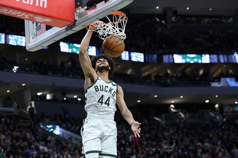 MILWAUKEE, WISCONSIN - FEBRUARY 10: Andre Jackson Jr. #44 of the Milwaukee Bucks dunks against the Golden State Warriors during the second half of a game at Fiserv Forum on February 10, 2025 in Milwaukee, Wisconsin. NOTE TO USER: User expressly acknowledges and agrees that, by downloading and or using this photograph, User is consenting to the terms and conditions of the Getty Images License Agreement. (Photo by Stacy Revere/Getty Images)