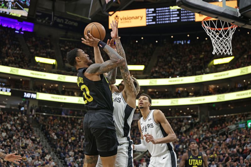 SALT LAKE CITY, UT - MARCH 27: John Collins #20 of the Utah Jazz shoots the ball during the game against the San Antonio Spurs on March 27, 2024 at Delta Center in Salt Lake City, Utah. NOTE TO USER: User expressly acknowledges and agrees that, by downloading and or using this Photograph, User is consenting to the terms and conditions of the Getty Images License Agreement. Mandatory Copyright Notice: Copyright 2024 NBAE (Photo by Chris Nicoll/NBAE via Getty Images)