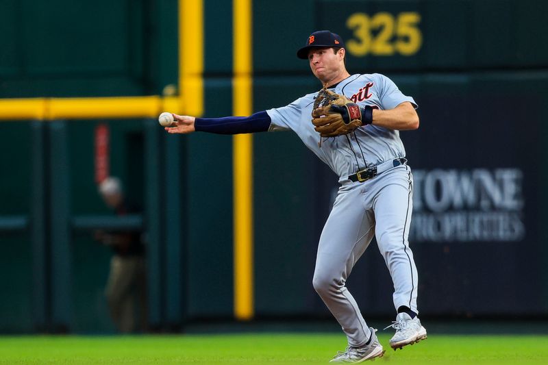 Jul 5, 2024; Cincinnati, Ohio, USA; Detroit Tigers second baseman Colt Keith (33) throws to second to get Cincinnati Reds shortstop Elly De La Cruz (not pictured) out in the fourth inning at Great American Ball Park. Mandatory Credit: Katie Stratman-USA TODAY Sports