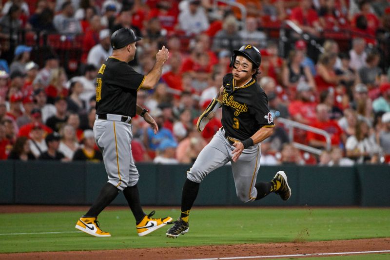 Sep 2, 2023; St. Louis, Missouri, USA;  Pittsburgh Pirates center fielder Ji Hwan Bae (3) runs home and scores against the St. Louis Cardinals during the fifth inning at Busch Stadium. Mandatory Credit: Jeff Curry-USA TODAY Sports