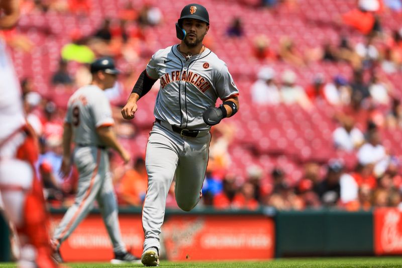 Aug 4, 2024; Cincinnati, Ohio, USA; San Francisco Giants outfielder Michael Conforto (8) scores on a RBI double hit by outfielder Jerar Encarnacion (not pictured) in the eighth inning against the Cincinnati Reds at Great American Ball Park. Mandatory Credit: Katie Stratman-USA TODAY Sports