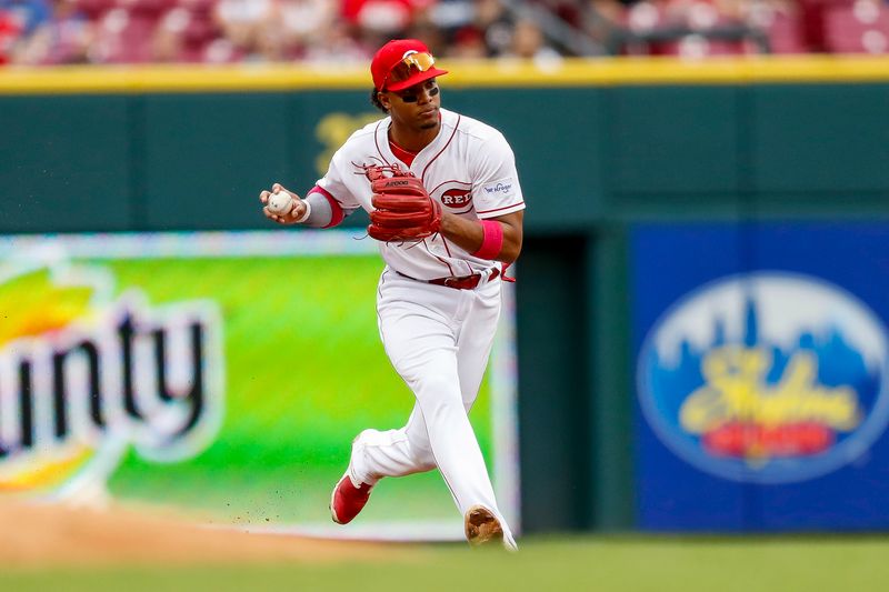 May 7, 2023; Cincinnati, Ohio, USA; Cincinnati Reds shortstop Jose Barrero (2) throws to first to get Chicago White Sox shortstop Tim Anderson (not pictured) out in the sixth inning at Great American Ball Park. Mandatory Credit: Katie Stratman-USA TODAY Sports