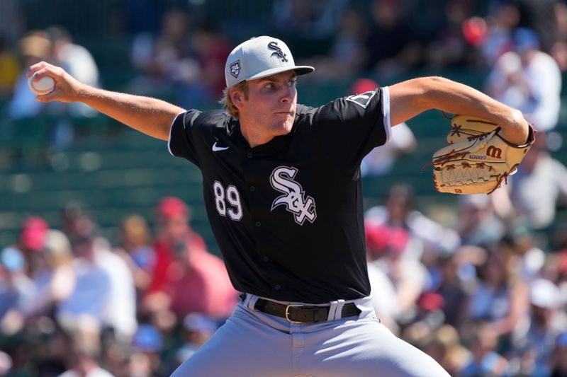 Mar 22, 2024; Tempe, Arizona, USA; Chicago White Sox starting pitcher Jonathan Cannon (89) throws against the Los Angeles Angels in the first inning at Tempe Diablo Stadium. Mandatory Credit: Rick Scuteri-USA TODAY Sports