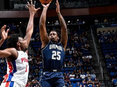 ORLANDO, FL - DECEMBER 8: Admiral Schofield #25 of the Orlando Magic shoots the ball during the game against the Detroit Pistons on December 8, 2023 at Amway Center in Orlando, Florida. NOTE TO USER: User expressly acknowledges and agrees that, by downloading and or using this photograph, User is consenting to the terms and conditions of the Getty Images License Agreement. Mandatory Copyright Notice: Copyright 2023 NBAE (Photo by Fernando Medina/NBAE via Getty Images)