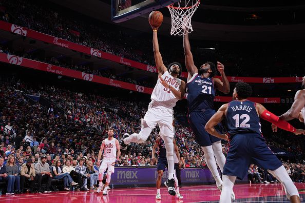 PHILADELPHIA, PA - NOVEMBER 21: Jarrett Allen #31 of the Cleveland Cavaliers drives to the basket during the game against the Philadelphia 76ers during the In-Season Tournament on November 21, 2023 at the Wells Fargo Center in Philadelphia, Pennsylvania NOTE TO USER: User expressly acknowledges and agrees that, by downloading and/or using this Photograph, user is consenting to the terms and conditions of the Getty Images License Agreement. Mandatory Copyright Notice: Copyright 2023 NBAE (Photo by Jesse D. Garrabrant/NBAE via Getty Images)