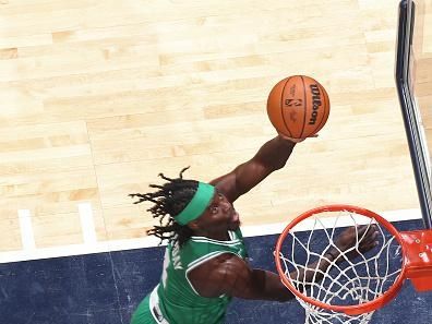 WASHINGTON, DC -? OCTOBER 30: Jrue Holiday #4 of the Boston Celtics shoots the ball during the game against the against the Washington Wizards on October 30, 2023 at Capital One Arena in Washington, DC. NOTE TO USER: User expressly acknowledges and agrees that, by downloading and or using this Photograph, user is consenting to the terms and conditions of the Getty Images License Agreement. Mandatory Copyright Notice: Copyright 2023 NBAE (Photo by Stephen Gosling/NBAE via Getty Images)