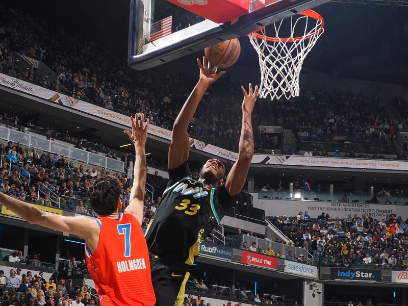 INDIANAPOLIS, IN - APRIL 5:  Myles Turner #33 of the Indiana Pacers goes to the basket during the game on April 5, 2024 at Gainbridge Fieldhouse in Indianapolis, Indiana. NOTE TO USER: User expressly acknowledges and agrees that, by downloading and or using this Photograph, user is consenting to the terms and conditions of the Getty Images License Agreement. Mandatory Copyright Notice: Copyright 2024 NBAE (Photo by Ron Hoskins/NBAE via Getty Images)