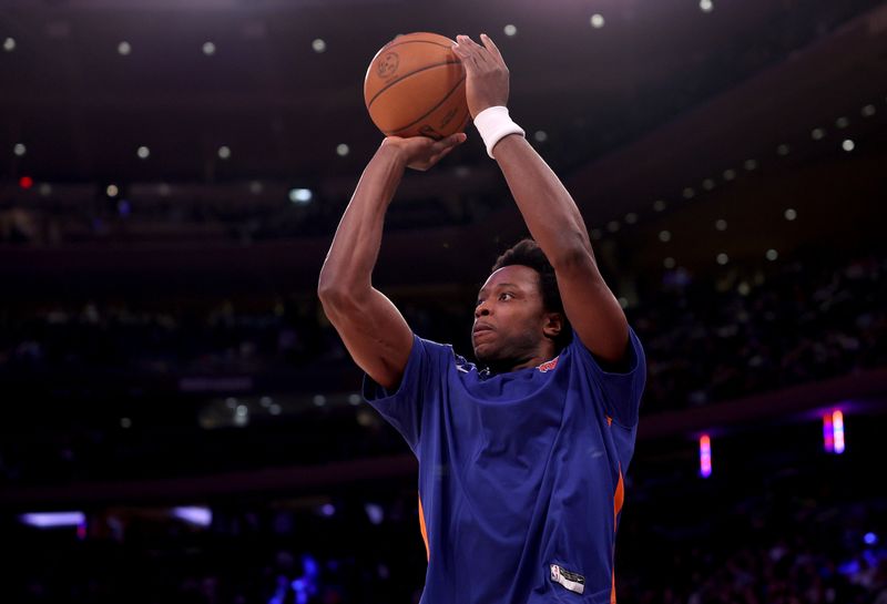 NEW YORK, NEW YORK - JANUARY 03: OG Anunoby #8 of the New York Knicks warms up before the game against the Chicago Bulls at Madison Square Garden on January 03, 2024 in New York City. NOTE TO USER: User expressly acknowledges and agrees that, by downloading and or using this photograph, User is consenting to the terms and conditions of the Getty Images License Agreement. (Photo by Elsa/Getty Images)