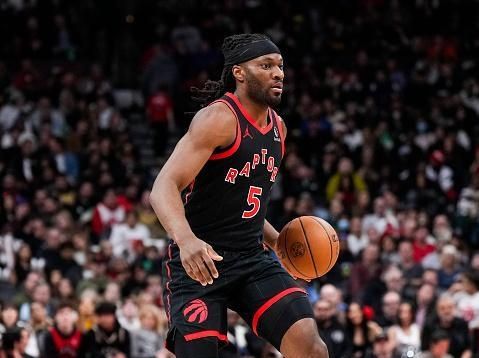 TORONTO, ON - DECEMBER 15: Precious Achiuwa #5 of the Toronto Raptors dribbles against the Atlanta Hawks during the second half of their basketball game at the Scotiabank Arena on December 15, 2023 in Toronto, Ontario, Canada. NOTE TO USER: User expressly acknowledges and agrees that, by downloading and/or using this Photograph, user is consenting to the terms and conditions of the Getty Images License Agreement. (Photo by Mark Blinch/Getty Images)