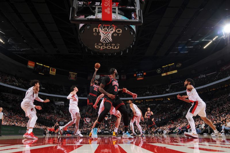 PORTLAND, OR - MARCH 24:  Patrick Beverley #21 of the Chicago Bulls goes to the basket during the game on March 24, 2023 at the Moda Center Arena in Portland, Oregon. NOTE TO USER: User expressly acknowledges and agrees that, by downloading and or using this photograph, user is consenting to the terms and conditions of the Getty Images License Agreement. Mandatory Copyright Notice: Copyright 2023 NBAE (Photo by Cameron Browne/NBAE via Getty Images)