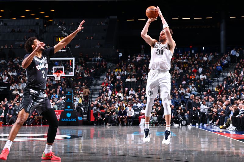 BROOKLYN, NY - MARCH 24:  Klay Thompson #31 of the Dallas Mavericks shoots the ball during the game against the Brooklyn Nets on March 24, 2025 at Barclays Center in Brooklyn, New York. NOTE TO USER: User expressly acknowledges and agrees that, by downloading and or using this Photograph, user is consenting to the terms and conditions of the Getty Images License Agreement. Mandatory Copyright Notice: Copyright 2025 NBAE (Photo by David L. Nemec/NBAE via Getty Images)