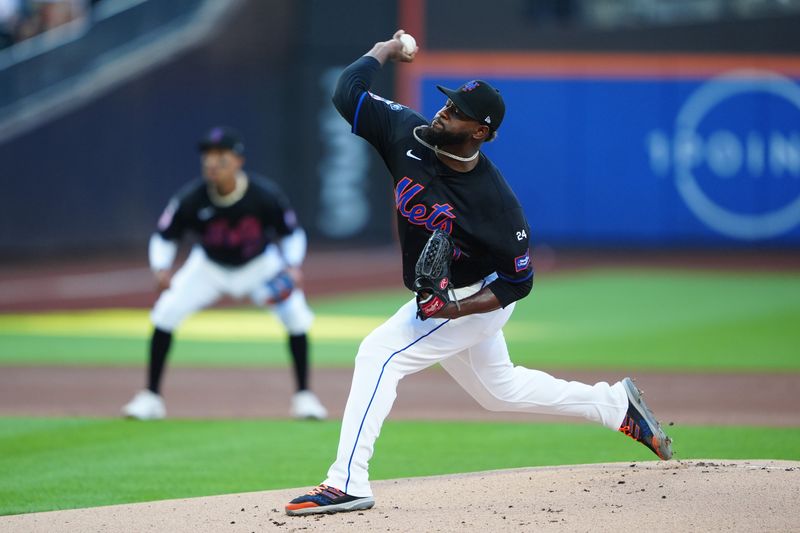 Jul 10, 2024; New York City, New York, USA; New York Mets pitcher Luis Severino (40) delivers a pitch against the Washington Nationals during the first inning at Citi Field. Mandatory Credit: Gregory Fisher-USA TODAY Sports