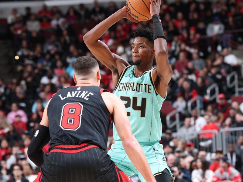 CHICAGO, IL - DECEMBER 13: Brandon Miller #24 of the Charlotte Hornets looks to pass the ball during the game against the Chicago Bulls on December 13, 2024 at United Center in Chicago, Illinois. NOTE TO USER: User expressly acknowledges and agrees that, by downloading and or using this photograph, User is consenting to the terms and conditions of the Getty Images License Agreement. Mandatory Copyright Notice: Copyright 2024 NBAE (Photo by Jeff Haynes/NBAE via Getty Images)