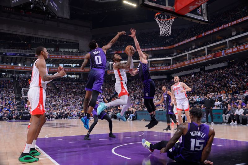 SACRAMENTO, CA - MARCH 10: Cam Whitmore #7 of the Houston Rockets drives to the basket during the game against the Sacramento Kings on March 10, 2024 at Golden 1 Center in Sacramento, California. NOTE TO USER: User expressly acknowledges and agrees that, by downloading and or using this Photograph, user is consenting to the terms and conditions of the Getty Images License Agreement. Mandatory Copyright Notice: Copyright 2024 NBAE (Photo by Rocky Widner/NBAE via Getty Images)