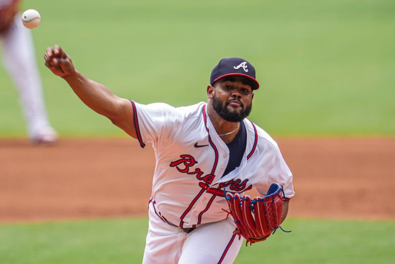 Jun 19, 2024; Cumberland, Georgia, USA; Atlanta Braves starting pitcher Reynaldo Lopez (40) pitches against the Detroit Tigers during the first inning  at Truist Park. Mandatory Credit: Dale Zanine-USA TODAY Sports