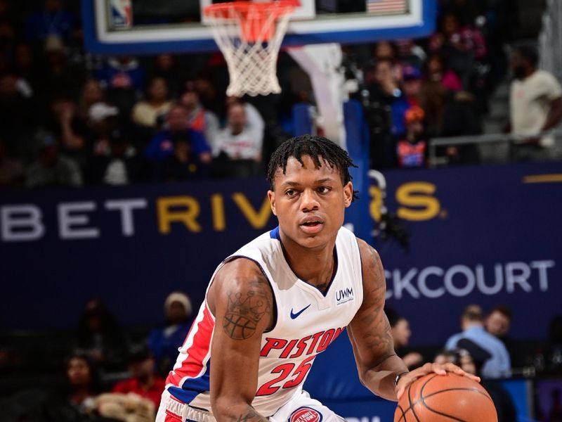 DETROIT, MI - JANUARY 28: Marcus Sasser #25 of the Detroit Pistons handles the ball during the game against the Oklahoma City Thunder on January 28, 2024 at Little Caesars Arena in Detroit, Michigan. NOTE TO USER: User expressly acknowledges and agrees that, by downloading and/or using this photograph, User is consenting to the terms and conditions of the Getty Images License Agreement. Mandatory Copyright Notice: Copyright 2024 NBAE (Photo by Chris Schwegler/NBAE via Getty Images)