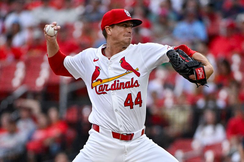 Aug 8, 2024; St. Louis, Missouri, USA;  St. Louis Cardinals starting pitcher Kyle Gibson (44) pitches against the Tampa Bay Rays during the first inning at Busch Stadium. Mandatory Credit: Jeff Curry-USA TODAY Sports