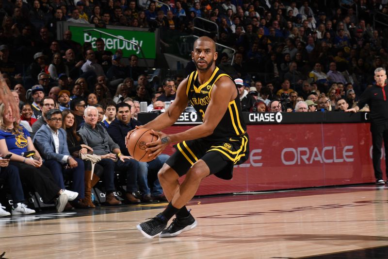 SAN FRANCISCO, CA - MARCH 7: Chris Paul #3 of the Golden State Warriors handles the ball during the game against the Chicago Bulls on March 7, 2024 at Chase Center in San Francisco, California. NOTE TO USER: User expressly acknowledges and agrees that, by downloading and or using this photograph, user is consenting to the terms and conditions of Getty Images License Agreement. Mandatory Copyright Notice: Copyright 2024 NBAE (Photo by Noah Graham/NBAE via Getty Images)