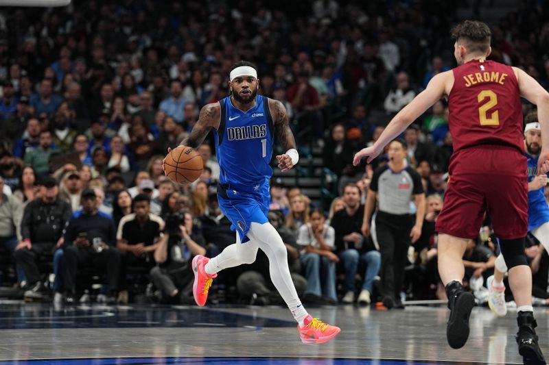 DALLAS, TX - JANUARY 03:  Jaden Hardy #1 of the Dallas Mavericks dribbles the ball during the game against the Cleveland Cavaliers on January 3, 2025 at American Airlines Center in Dallas, Texas. NOTE TO USER: User expressly acknowledges and agrees that, by downloading and or using this photograph, User is consenting to the terms and conditions of the Getty Images License Agreement. Mandatory Copyright Notice: Copyright 2025 NBAE (Photo by Glenn James/NBAE via Getty Images)