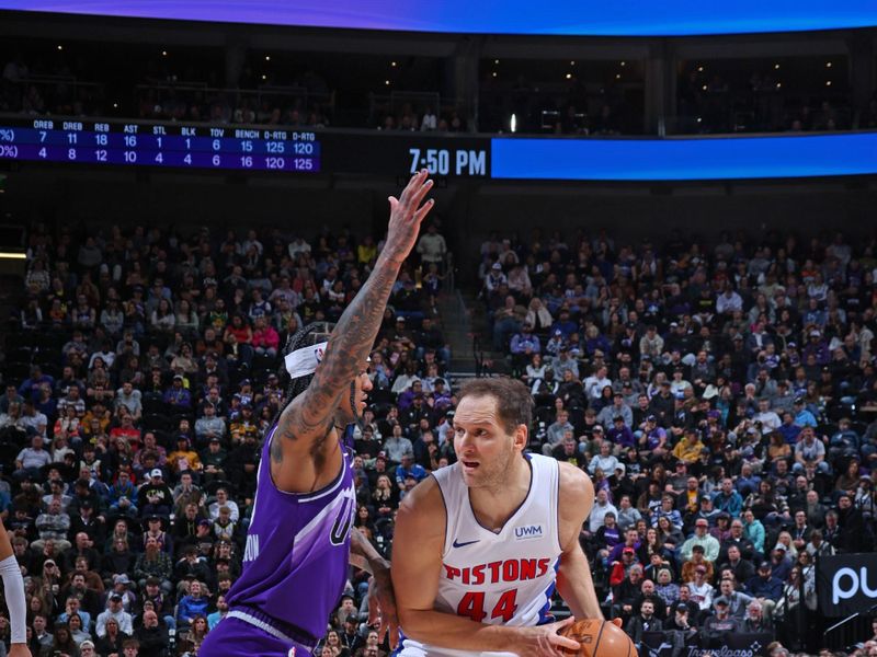 SALT LAKE CITY, UT - JANUARY 1: Bojan Bogdanovic #44 of the Detroit Pistons looks to pass the ball during the game against the Utah Jazz on January 1, 2024 at vivint.SmartHome Arena in Salt Lake City, Utah. NOTE TO USER: User expressly acknowledges and agrees that, by downloading and or using this Photograph, User is consenting to the terms and conditions of the Getty Images License Agreement. Mandatory Copyright Notice: Copyright 2023 NBAE (Photo by Melissa Majchrzak/NBAE via Getty Images)