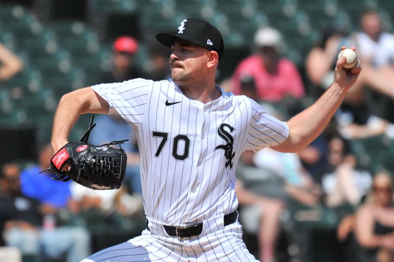 Jun 25, 2025; Chicago, Illinois, USA; Chicago White Sox pitcher Tyler Alexander (70) pitches during the sixth inning against the Arizona Diamondbacks at Rate Field. Mandatory Credit: Patrick Gorski-Imagn Images