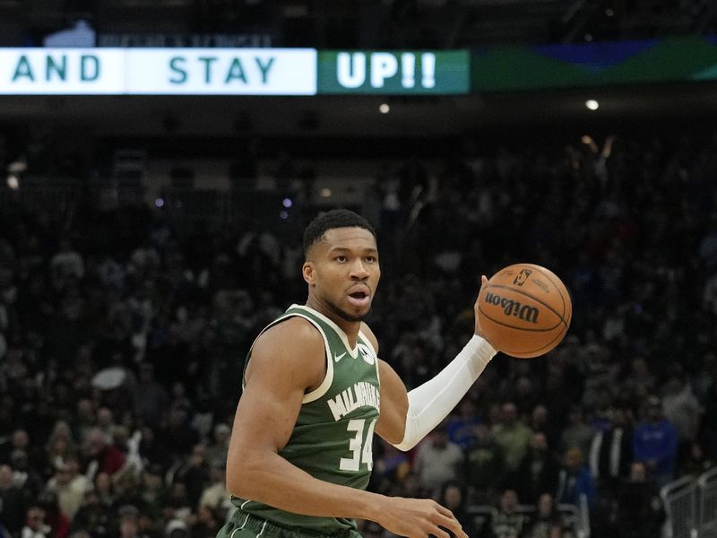 MILWAUKEE, WISCONSIN - JANUARY 08: Giannis Antetokounmpo #34 of the Milwaukee Bucks dribbles the ball against the San Antonio Spurs during the first quarter at Fiserv Forum on January 08, 2025 in Milwaukee, Wisconsin. NOTE TO USER: User expressly acknowledges and agrees that, by downloading and or using this photograph, User is consenting to the terms and conditions of the Getty Images License Agreement. (Photo by Patrick McDermott/Getty Images)