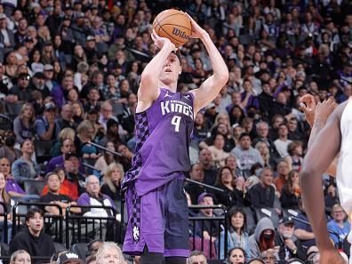 SACRAMENTO, CA - DECEMBER 22:  Kevin Huerter #9 of the Sacramento Kings shoots a three point basket during the game  on December 22, 2023 at Golden 1 Center in Sacramento, California. NOTE TO USER: User expressly acknowledges and agrees that, by downloading and or using this Photograph, user is consenting to the terms and conditions of the Getty Images License Agreement. Mandatory Copyright Notice: Copyright 2023 NBAE (Photo by Rocky Widner/NBAE via Getty Images)