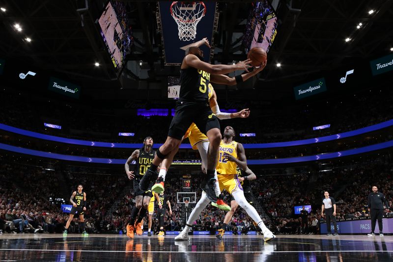 SALT LAKE CITY, UT - FEBRUARY 14: Talen Horton-Tucker #5 of the Utah Jazz shoots the ball during the game against the Los Angeles Lakers on February 14, 2024 at Delta Center in Salt Lake City, Utah. NOTE TO USER: User expressly acknowledges and agrees that, by downloading and or using this Photograph, User is consenting to the terms and conditions of the Getty Images License Agreement. Mandatory Copyright Notice: Copyright 2024 NBAE (Photo by Melissa Majchrzak/NBAE via Getty Images)