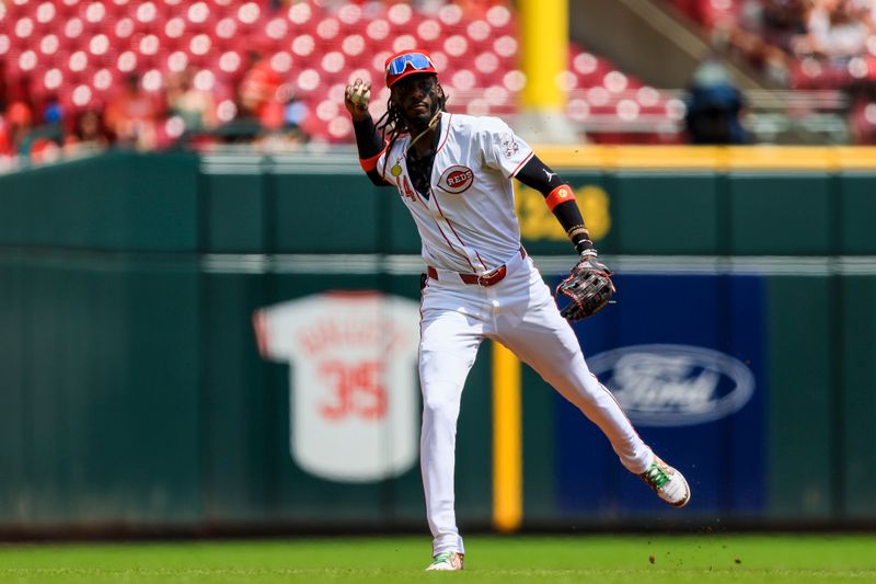 Aug 18, 2024; Cincinnati, Ohio, USA; Cincinnati Reds shortstop Elly De La Cruz (44) throws to first to get Kansas City Royals third baseman Maikel Garcia (not pictured) out in the first inning at Great American Ball Park. Mandatory Credit: Katie Stratman-USA TODAY Sports