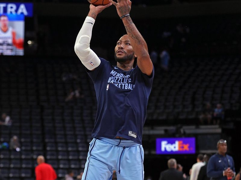 MEMPHIS, TENNESSEE - OCTOBER 25: Derrick Rose #23 of the Memphis Grizzlies warms up before the game against the New Orleans Pelicans at FedExForum on October 25, 2023 in Memphis, Tennessee. NOTE TO USER: User expressly acknowledges and agrees that, by downloading and or using this photograph, User is consenting to the terms and conditions of the Getty Images License Agreement. (Photo by Justin Ford/Getty Images)