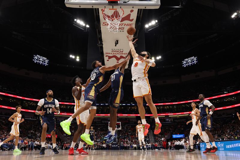 CHICAGO, IL - NOVEMBER 3: David Roddy #8 of the Atlanta Hawks rebounds the ball during the game against the New Orleans Pelicans on November 3, 2024 at United Center in Chicago, Illinois. NOTE TO USER: User expressly acknowledges and agrees that, by downloading and or using this photograph, User is consenting to the terms and conditions of the Getty Images License Agreement. Mandatory Copyright Notice: Copyright 2024 NBAE (Photo by Jeff Haynes/NBAE via Getty Images)