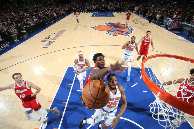 NEW YORK, NY - JANUARY 27: Mikal Bridges #25 of the New York Knicks drives to the basket during the game against the Memphis Grizzlies on January 27, 2025 at Madison Square Garden in New York City, New York.  NOTE TO USER: User expressly acknowledges and agrees that, by downloading and or using this photograph, User is consenting to the terms and conditions of the Getty Images License Agreement. Mandatory Copyright Notice: Copyright 2025 NBAE  (Photo by Nathaniel S. Butler/NBAE via Getty Images)