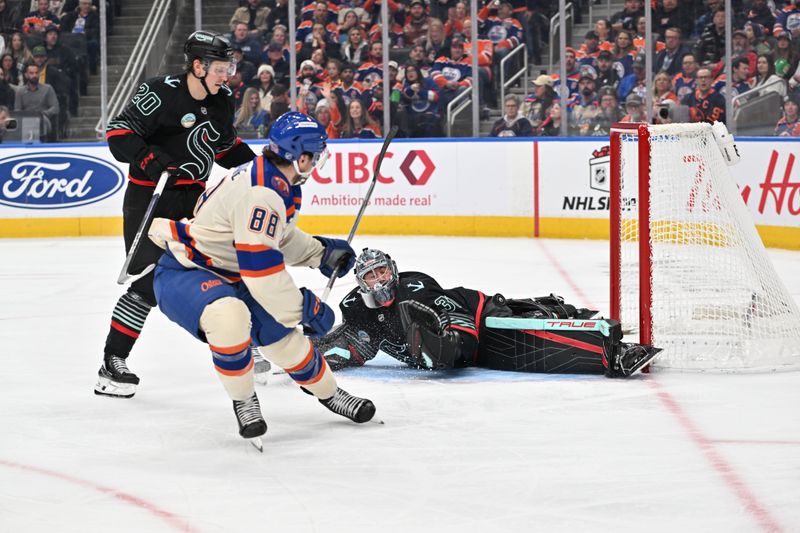 Oilers' Power Surge Overwhelms Kraken at Rogers Place
