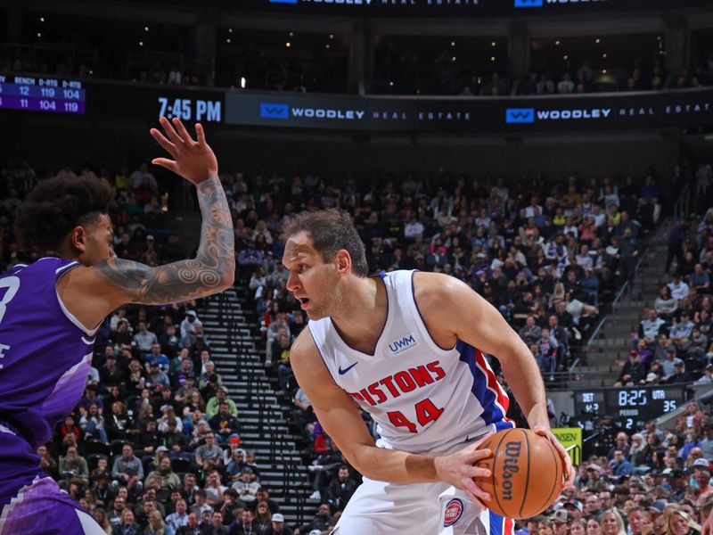 SALT LAKE CITY, UT - JANUARY 1: Bojan Bogdanovic #44 of the Detroit Pistons looks to pass the ball during the game against the Utah Jazz on January 1, 2024 at vivint.SmartHome Arena in Salt Lake City, Utah. NOTE TO USER: User expressly acknowledges and agrees that, by downloading and or using this Photograph, User is consenting to the terms and conditions of the Getty Images License Agreement. Mandatory Copyright Notice: Copyright 2023 NBAE (Photo by Melissa Majchrzak/NBAE via Getty Images)