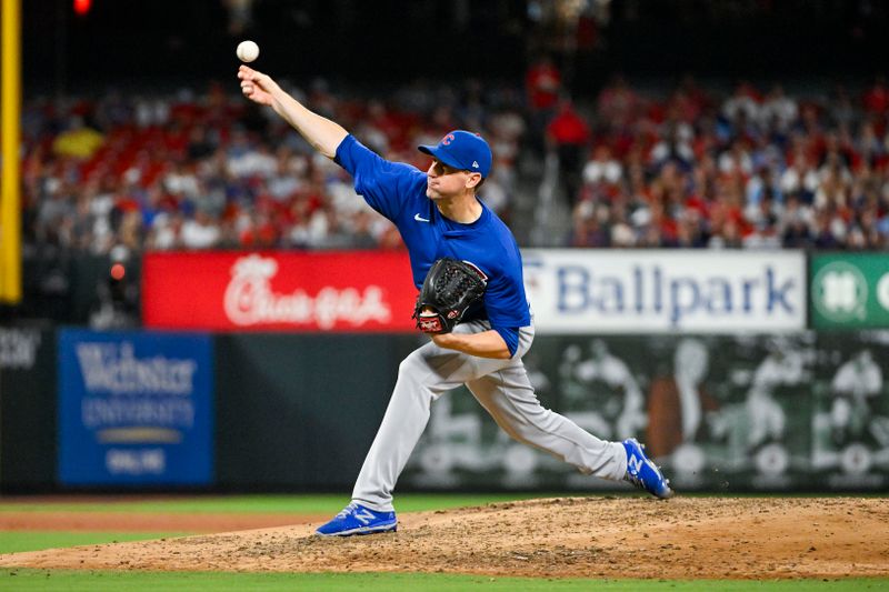 Jul 12, 2024; St. Louis, Missouri, USA;  Chicago Cubs starting pitcher Kyle Hendricks (28) pitches against the St. Louis Cardinals during the sixth inning at Busch Stadium. Mandatory Credit: Jeff Curry-USA TODAY Sports