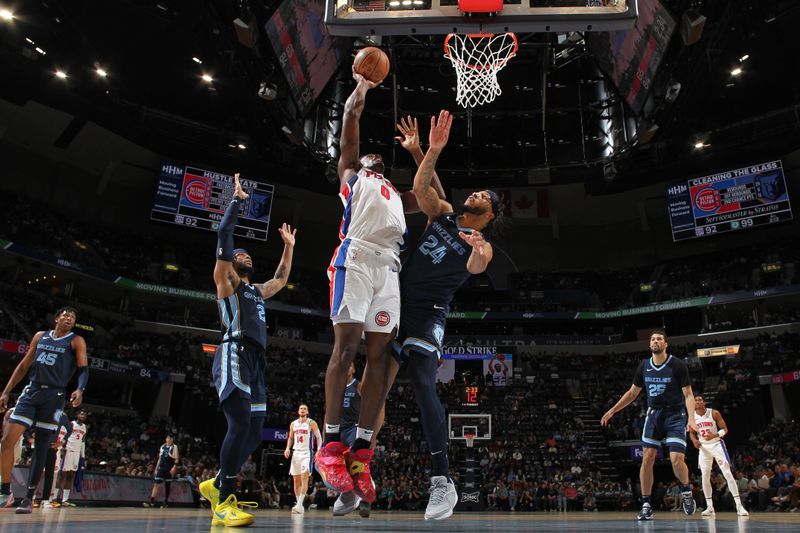 MEMPHIS, TN - APRIL 5: Jalen Duren #0 of the Detroit Pistons drives to the basket during the game against the Memphis Grizzlies on April 5, 2024 at FedExForum in Memphis, Tennessee. NOTE TO USER: User expressly acknowledges and agrees that, by downloading and or using this photograph, User is consenting to the terms and conditions of the Getty Images License Agreement. Mandatory Copyright Notice: Copyright 2024 NBAE (Photo by Joe Murphy/NBAE via Getty Images)