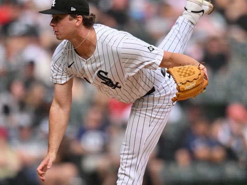 Sep 21, 2025; Chicago, Illinois, USA; Chicago White Sox pitcher Grant Taylor (31) pitches against the San Diego Padres during the eighth inning at Rate Field. Mandatory Credit: Patrick Gorski-Imagn Images
